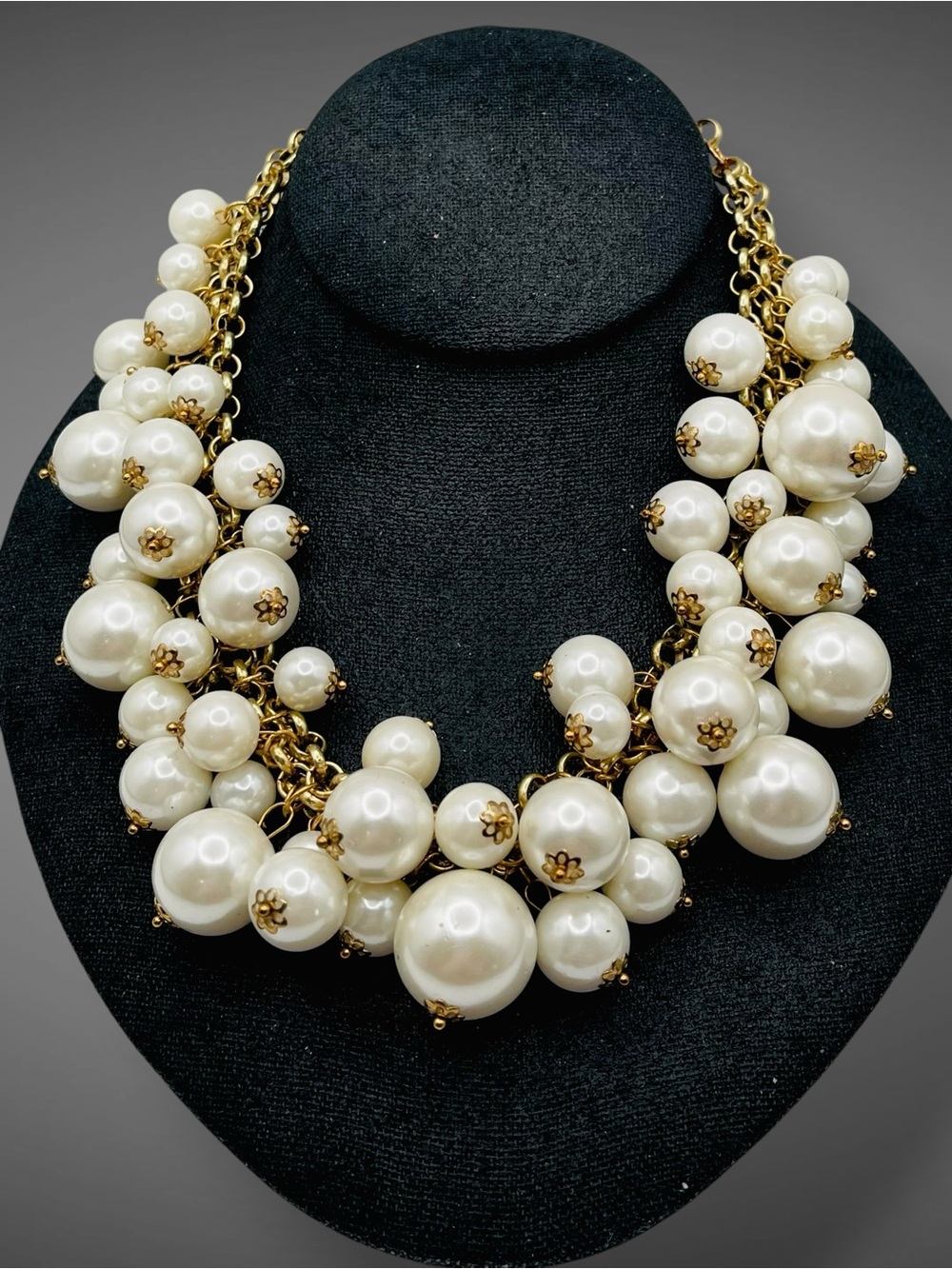 Chunky Faux Pearl Cluster Statement Necklace Gold Tone Bib Collar